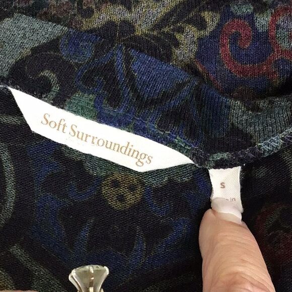 Soft Surroundings Scoop Neck High Low Asymmetric Hem Tunic Paisley Size Small - Picture 4 of 9